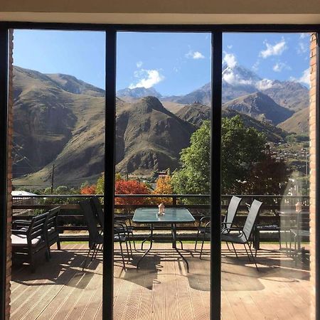 Hilltop Kazbegi Hotel Exterior photo