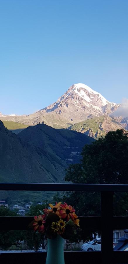 Hilltop Kazbegi Hotel Exterior photo