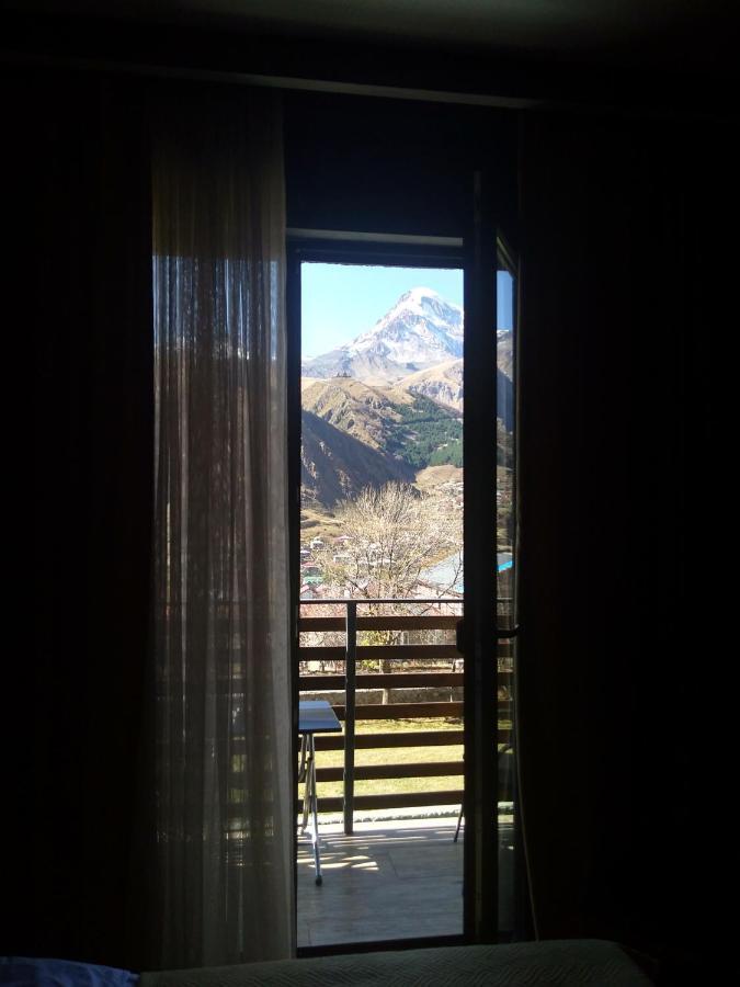 Hilltop Kazbegi Hotel Exterior photo