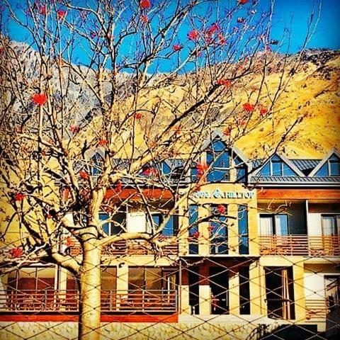 Hilltop Kazbegi Hotel Exterior photo